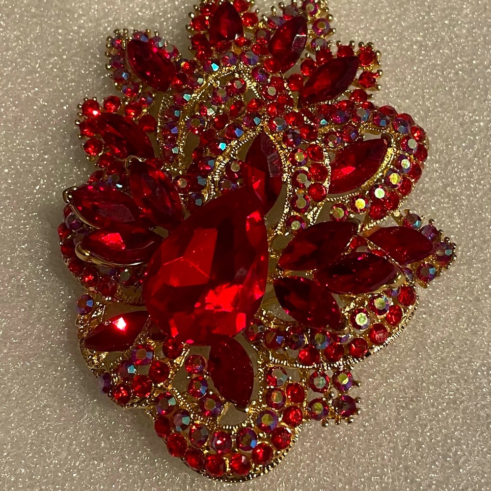 Ruby red pendant